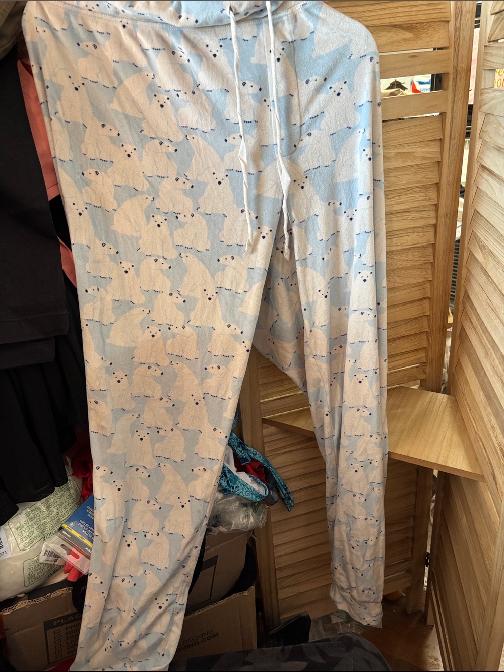 Wondershop Menโs Light Blue Polar Bear Print Lounge Joggers Extra Large